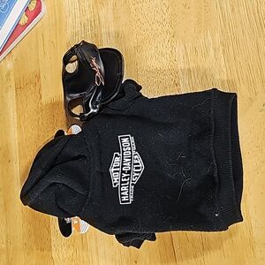 Extra small Harley Davidson doggie sweater and hat. (B7.2)